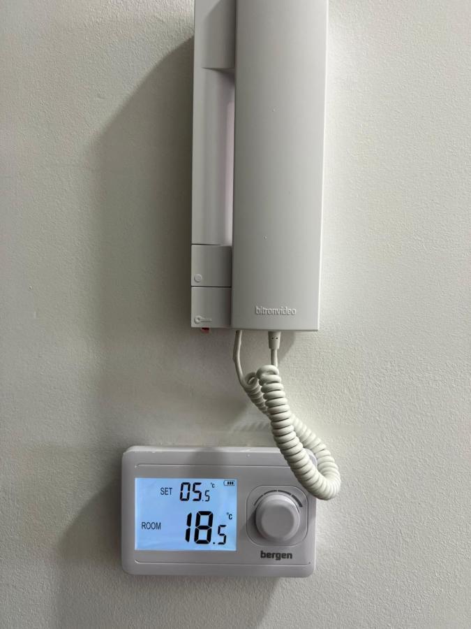 Apartment Charlie Private Parking Novi Sad Bagian luar foto