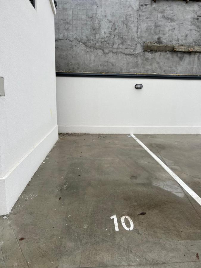Apartment Charlie Private Parking Novi Sad Bagian luar foto